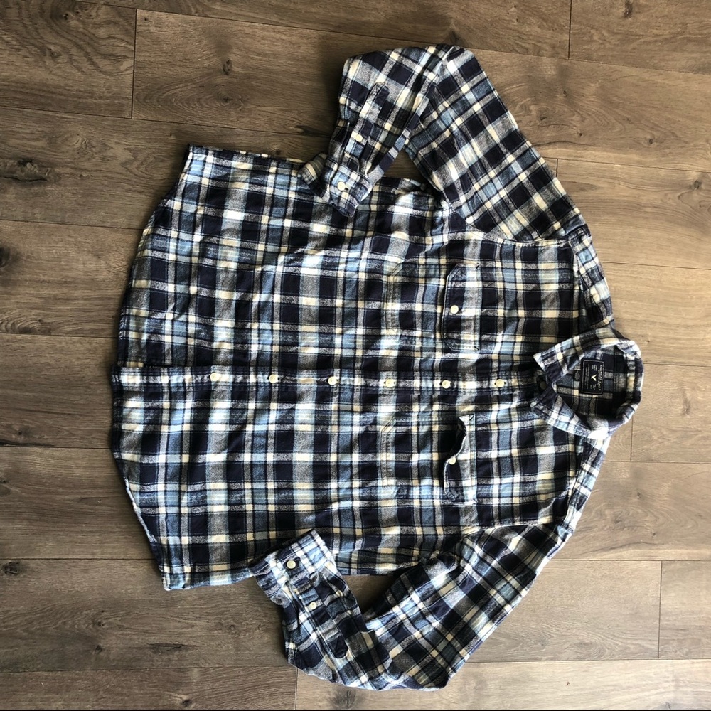 Men’s American Eagle Flannel Button up